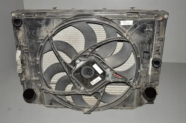 Conjunto de radiadores BMW 3 Gran Turismo 8641946 image 2