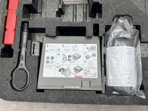 Styropor insert Audi TT 8J OEM CPS 8J0864501F image 5