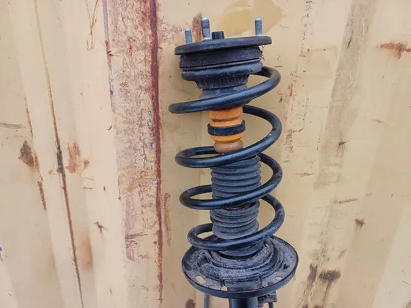 Vänster fram McPherson stötdämpare 2.2D Mazda CX-5 image 4