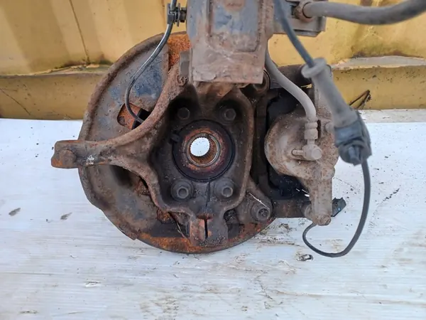 Vänster fram McPherson stötdämpare 2.2D Mazda CX-5 image 9