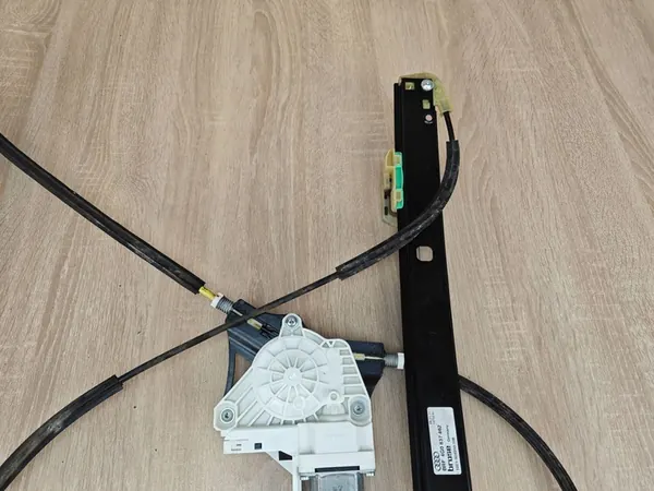 Motor do elevador de vidro dianteiro direito Audi A6 C7 image 2