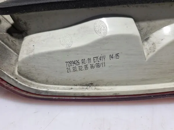 Conjunto de luces traseras LED BMW E90 LCI 7289426 7289425 7289428 image 4