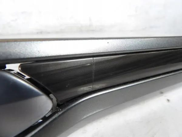 Ford DS73-F22601-BHW Deurtrim Links Voor image 3