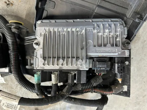 Citroen 9805721280 Start/Stop Module - Used image 4