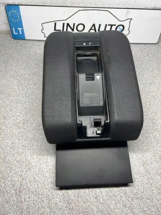Accoudoir BMW OEM 8196841 pour 5 Touring E39 image 3