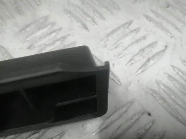 Bouchon de Filtre d'Habitacle Peugeot 3008 5008 image 4