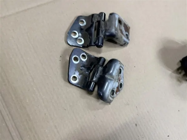 Conjunto de dobradiças do porta-malas Suzuki Jimny 2013R image 1