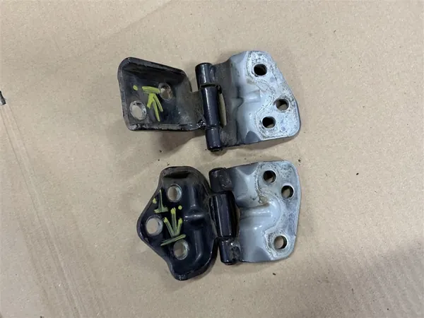 Conjunto de dobradiças do porta-malas Suzuki Jimny 2013R image 4