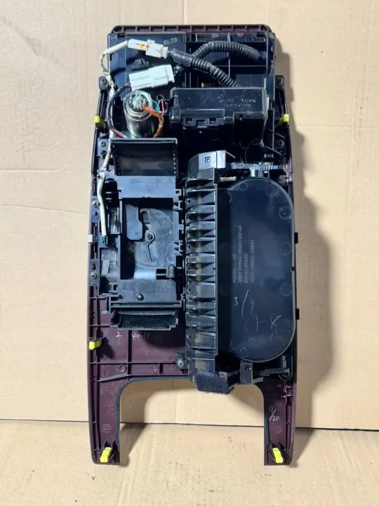 OEM 55620-30120 Garniture Console Tunnel Lexus GS III 450H image 5