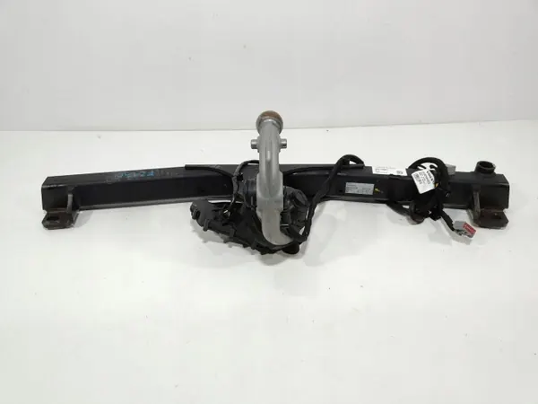 Volvo XC40 Peräkärrykoukku OEM 32270801 - Käytetty image 2