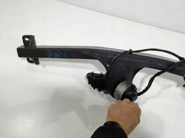 Volvo XC40 Peräkärrykoukku OEM 32270801 - Käytetty image 5