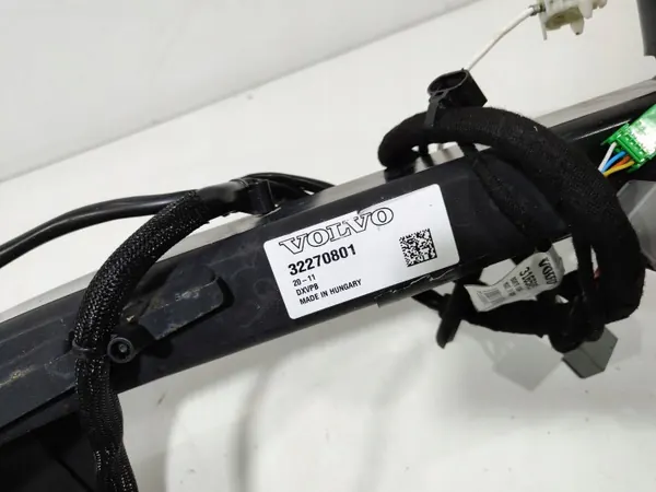 Volvo XC40 Peräkärrykoukku OEM 32270801 - Käytetty image 6