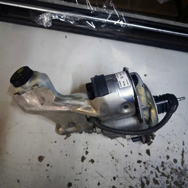 Bomba servo elevação Skoda Superb III OEM 0204850658 image 2