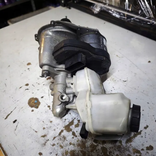 Bomba servo elevação Skoda Superb III OEM 0204850658 image 4