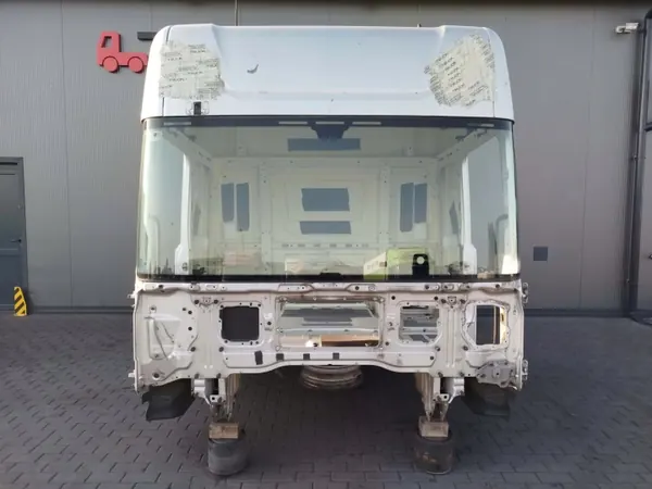 Cabina nua Scania R NTG OEM CR20 - Usado image 2