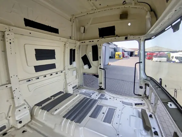 Cabina nua Scania R NTG OEM CR20 - Usado image 9