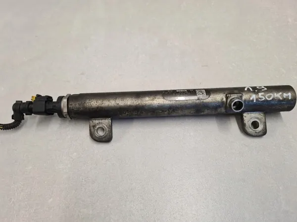 Capteur de rampe d'injection OEM 55197372 pour Opel 1.9 CDTI image 4