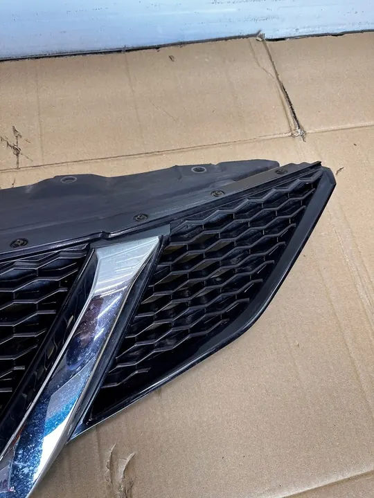 Nissan Qashqai II J11 13-17 Front Grill A0855479 image 5