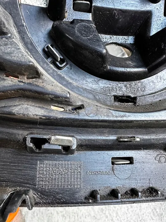 Nissan Qashqai II J11 13-17 Front Grill A0855479 image 7