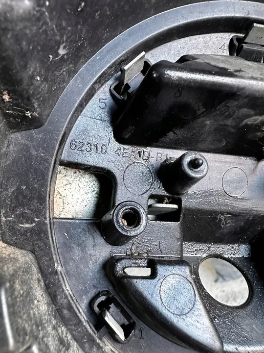 Nissan Qashqai II J11 13-17 Front Grill A0855479 image 8