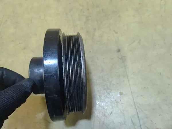 MERCEDES W204 LIFT 2.2 CDI Polia do virabrequim A6510351012 image 4