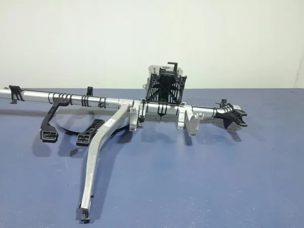 Mercedes GLA W156 Mittariston Kehys OEM A1766801055 image 6