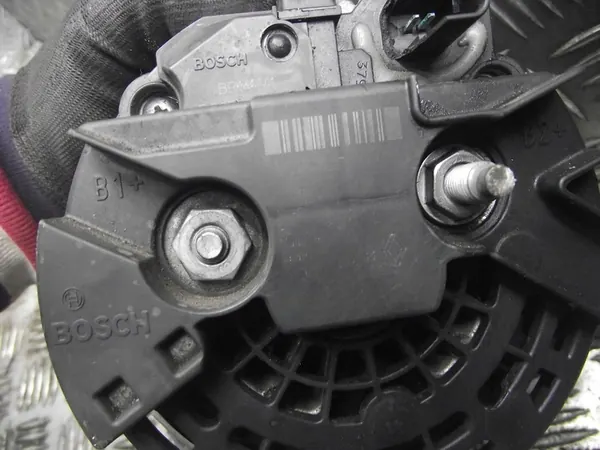 Vaihtovirtageneraattori Nissan QASHQAI 2011 OE 8200728292 image 4