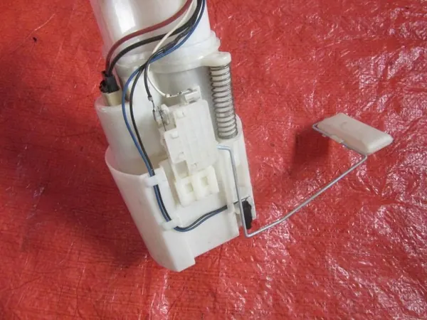 Bomba de combustível Infiniti FX35 2003-2008 OEM 17040-CG000 image 3