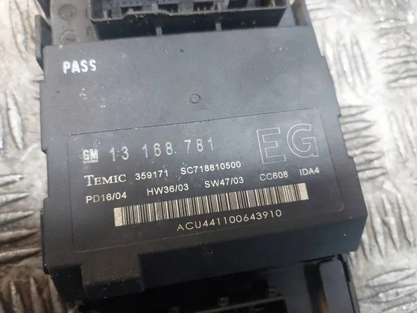 Combiné de contact + Boîte à fusibles Opel Vectra C image 2