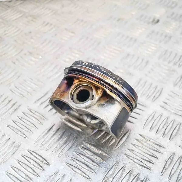 VW GOLF VII Kolv 2.0L 169kw 06K107065F image 4