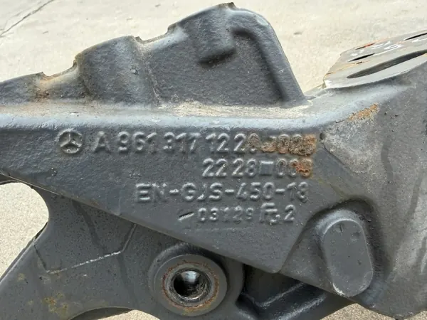 OEM A9613171228 Frame Verlenging Rechter Haak Mercedes image 4