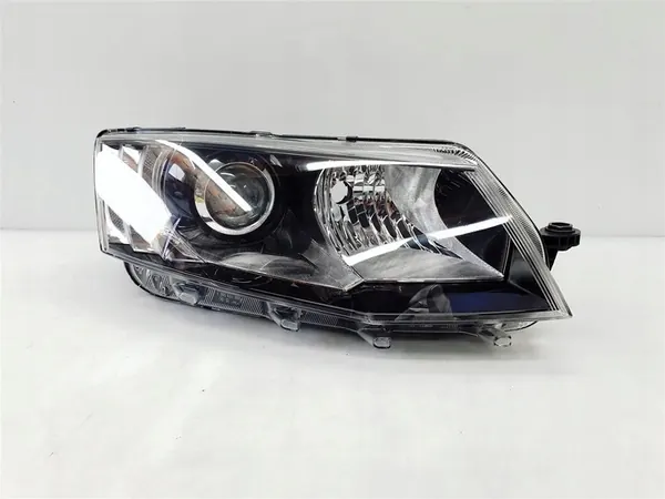 FARO XENON DIREITO SKODA OCTAVIA III 12-16 image 3