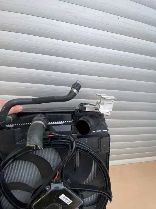 BMW F30 F31 F32 F36 Waterradiator Ventilator Compleet image 10