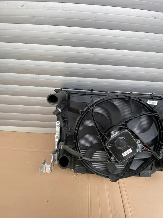 BMW F30 F31 F32 F36 Waterradiator Ventilator Compleet image 3