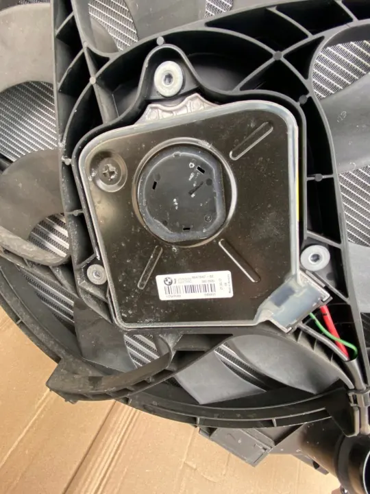 BMW F30 F31 F32 F36 Waterradiator Ventilator Compleet image 9