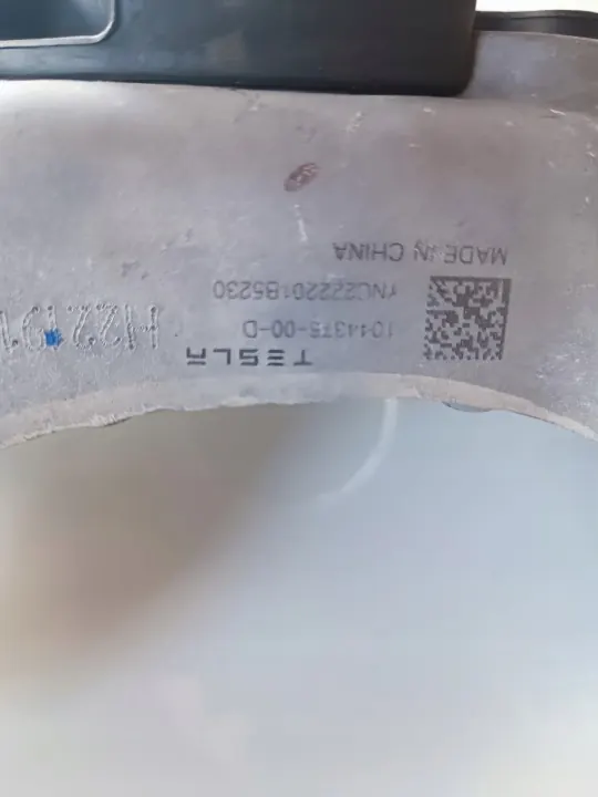 Etuoikea iskunvaimennin kiinnike OEM 1044037-00-C Tesla 3/Y image 4