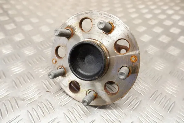 Toyota Yaris Cross Achterbeugel OEM 89544-0D100 image 5
