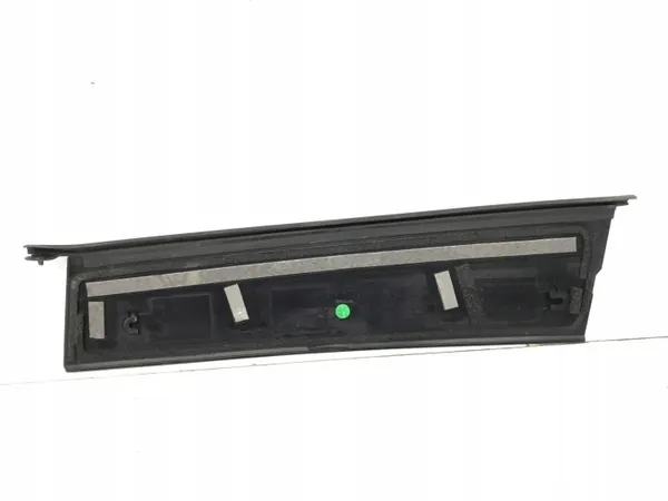 Cache de pilier porte arrière gauche Mazda 6 OEM GRF950M41 image 4