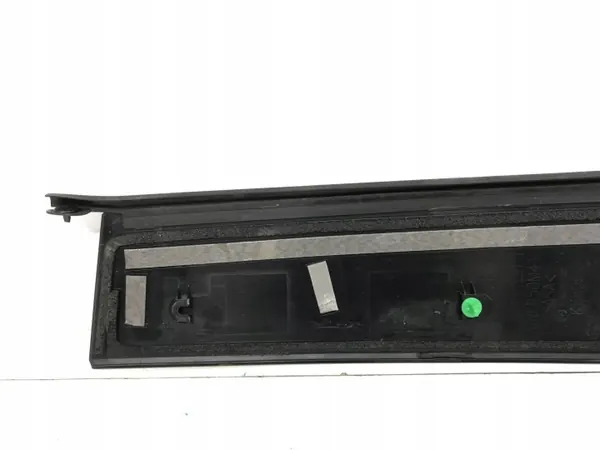 Cache de pilier porte arrière gauche Mazda 6 OEM GRF950M41 image 5