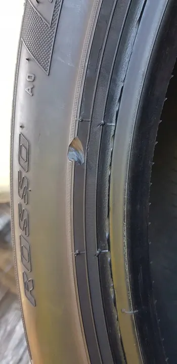 Pirelli P Zero Rosso Asimmetrico 275/45R20 XL AO - Audi image 3