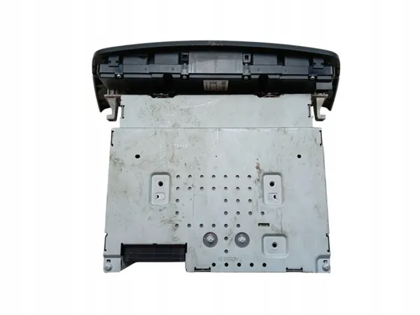 Mercedes C W204 tehdasradio CD OEM A2049009510 image 6