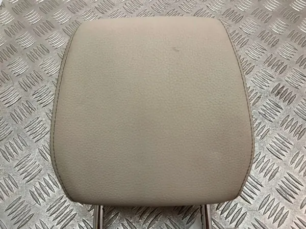 UTO46845 Voorste hoofdsteun voor BMW 2-serie F22/F23 image 3