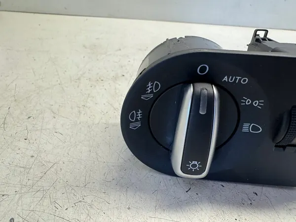 AUDI A1 8X Lichtschakelaarpaneel 8X1941531AD image 2