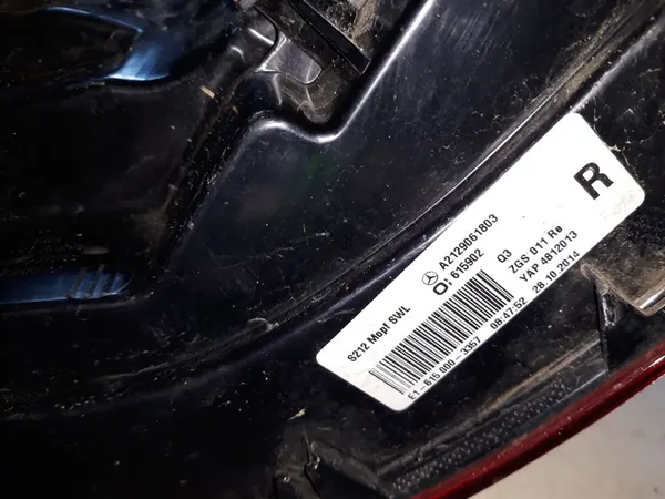 Mercedes-Benz OE A2129061803 Achterlicht Rechts image 3