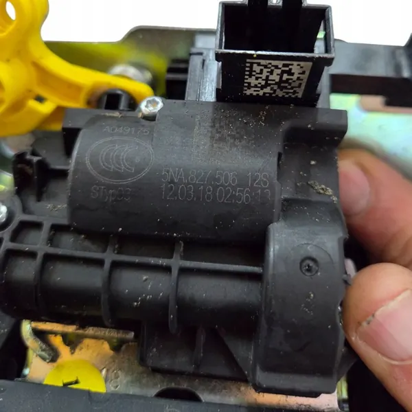 Moteur de fermeture de hayon VW Arteon 3G0827887C OE image 3