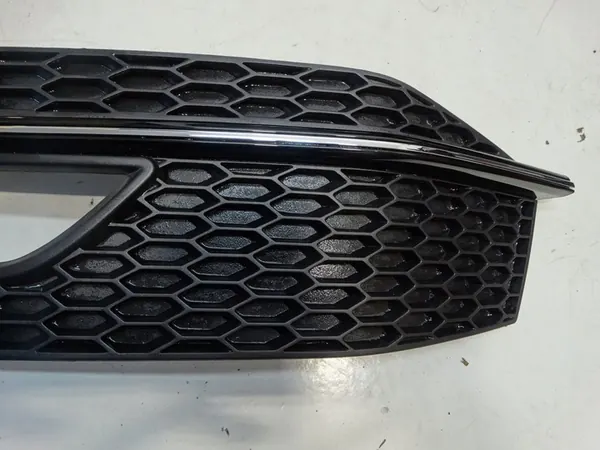 Grille de pare-chocs avant Audi A4 B8 S-Line, OEM 8K0807681L image 3