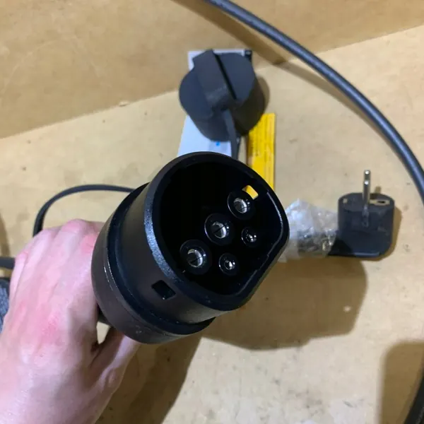Câble de charge Renault OE 296909329R E-Tech Hybride image 5