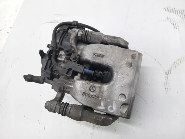 Abrazadera PT usada OEM MERW213ZPT para Mercedes-Benz E 200 W213 image 2