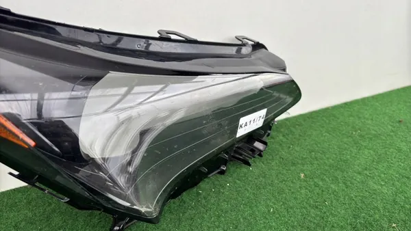 LEXUS NX Cristal de faro derecho + Marco 81145-78180 image 2
