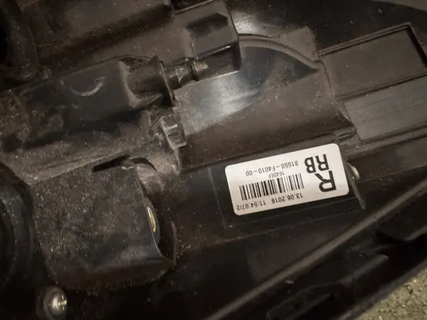 Oikea ulkovalo OEM 81550-F4010 Toyota C-HR:lle image 5